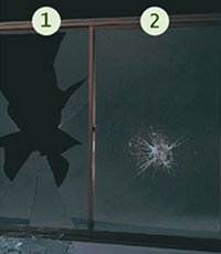 防犯ガラスと通常のガラスの破壊試験